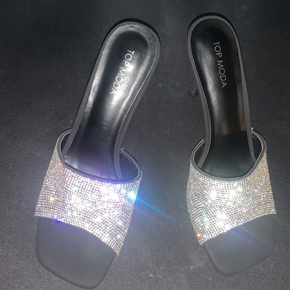 Sandals - Picture 2 of 2